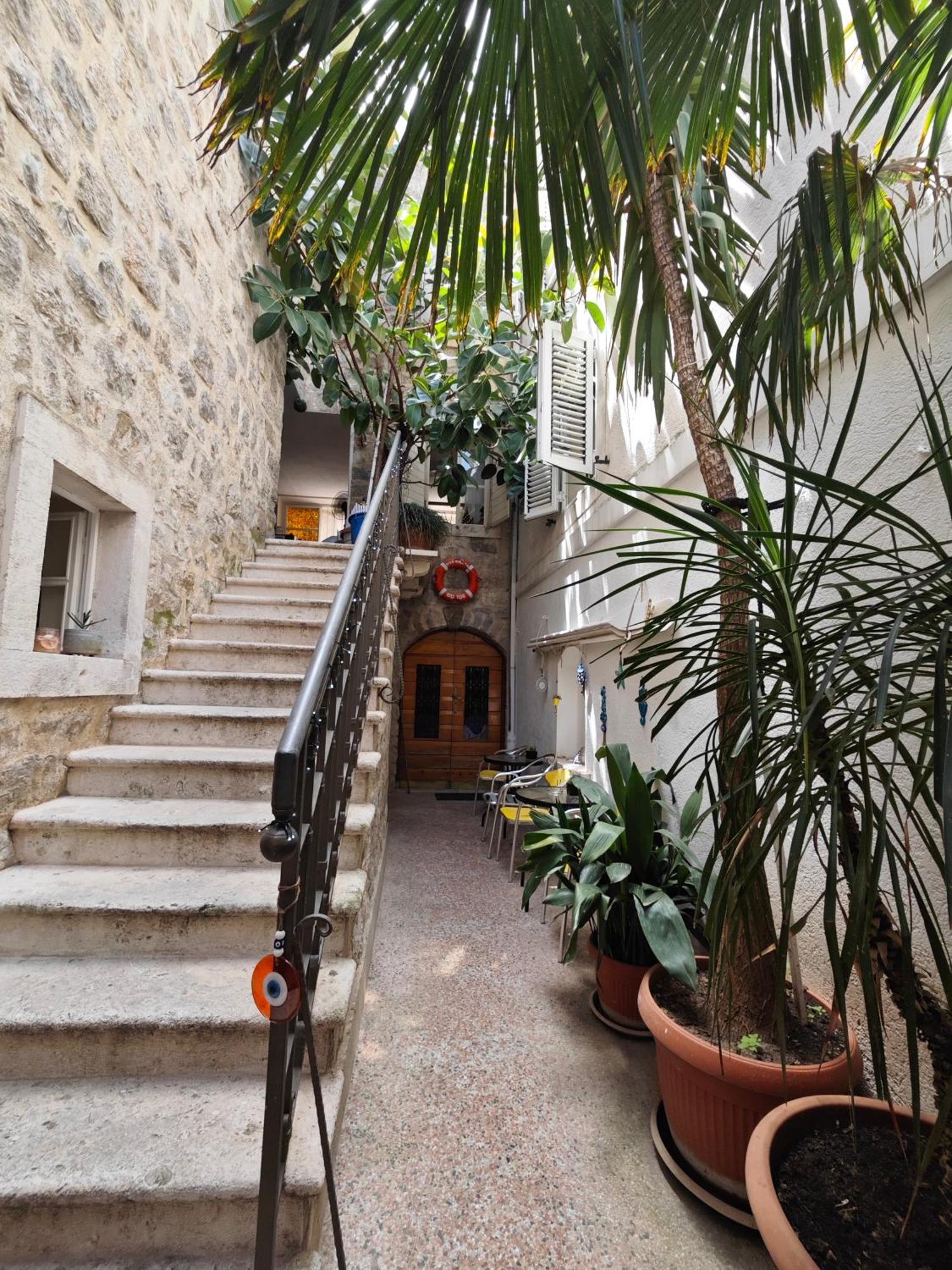 Beatrix Suites Budva Eksteriør billede